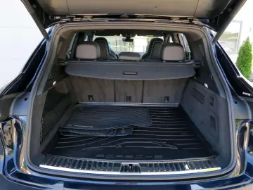 PORSCHE Cayenne GTS 4.0 V8 PDCC Matrix Pano AHK Luftfed.