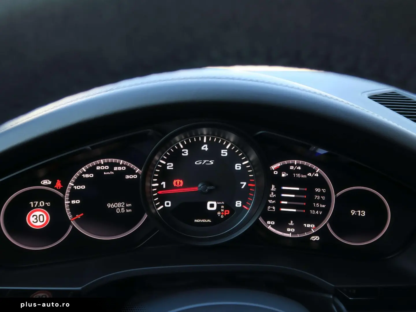 PORSCHE Cayenne GTS 4.0 V8 PDCC Matrix Pano AHK Luftfed.