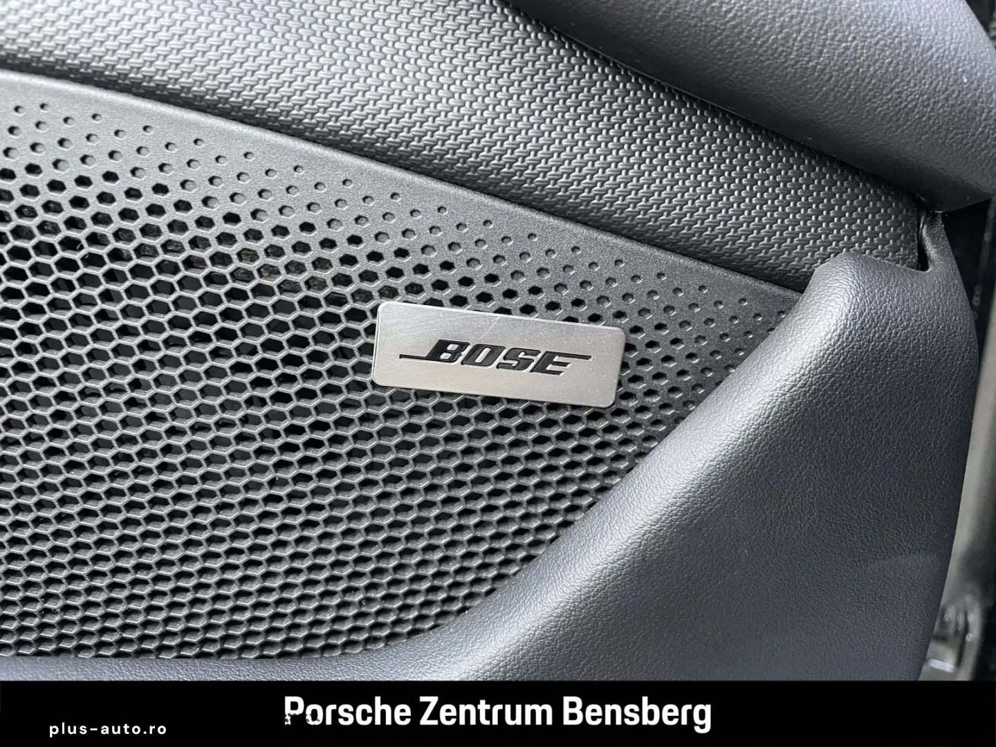 PORSCHE Taycan 4S