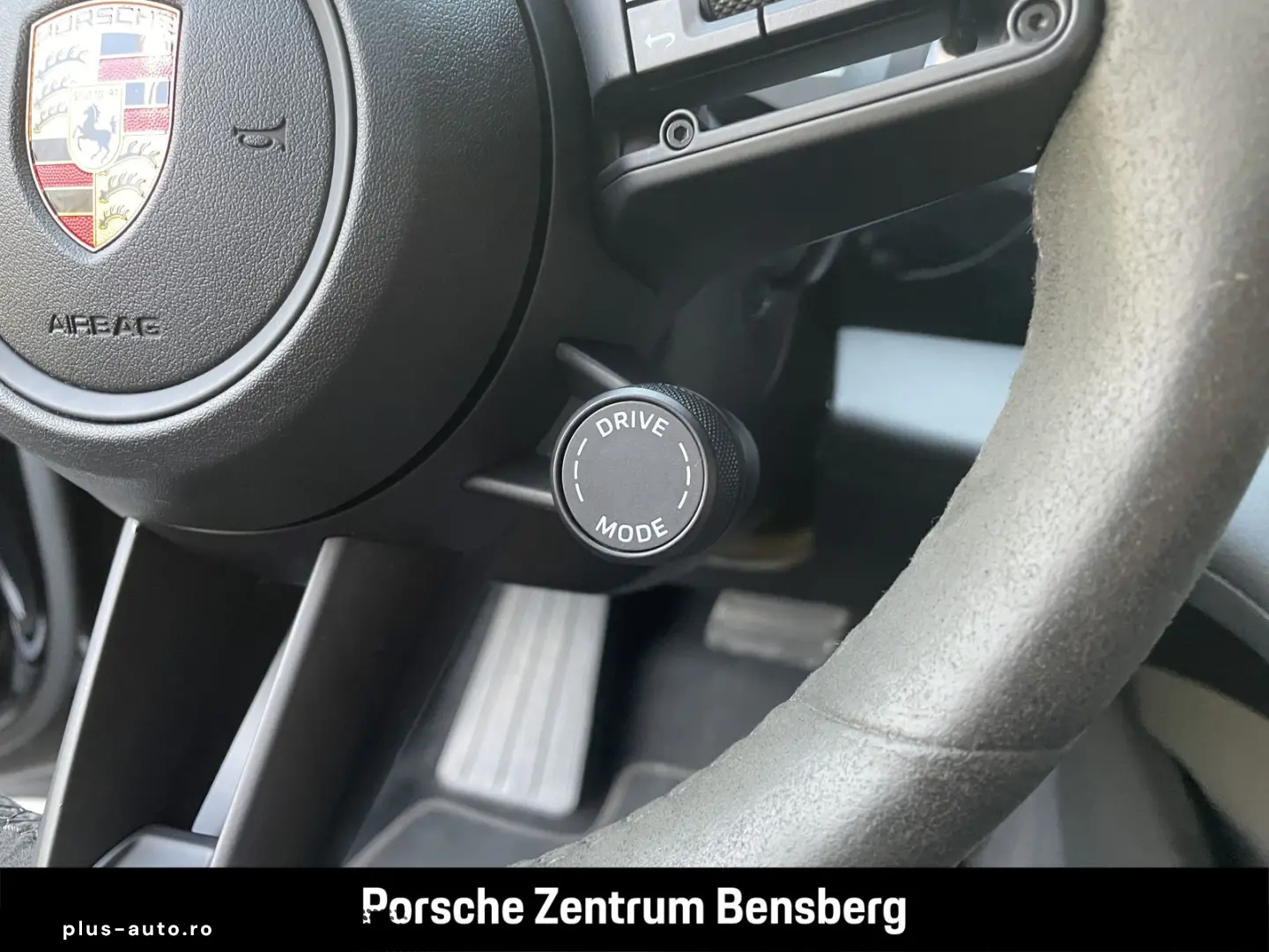 PORSCHE Taycan 4S