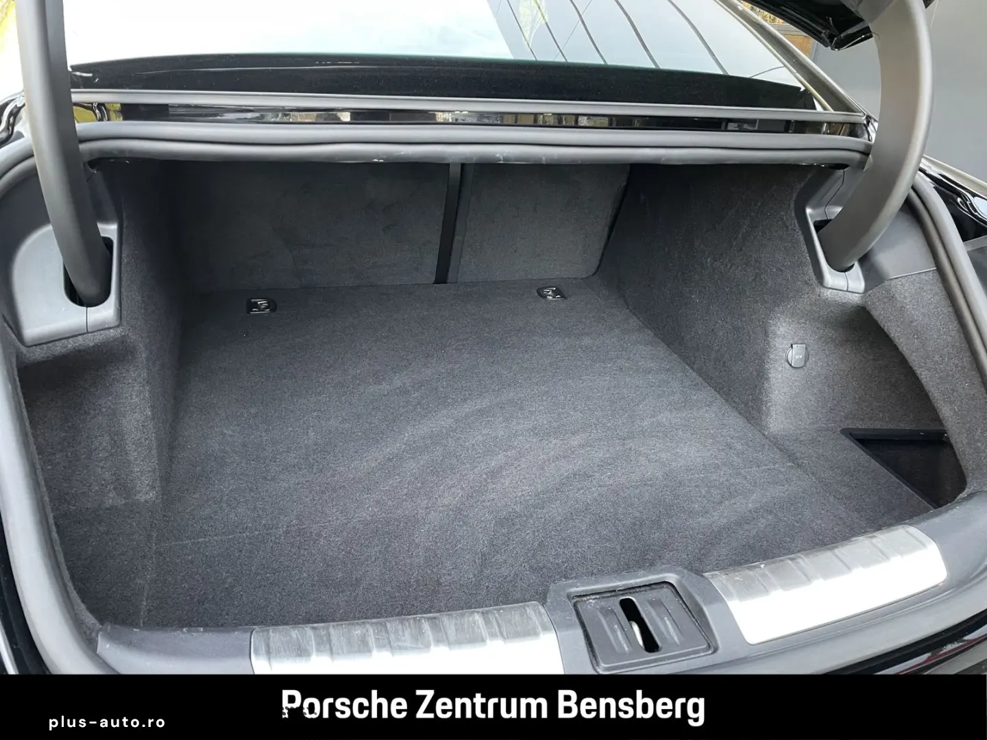 PORSCHE Taycan 4S