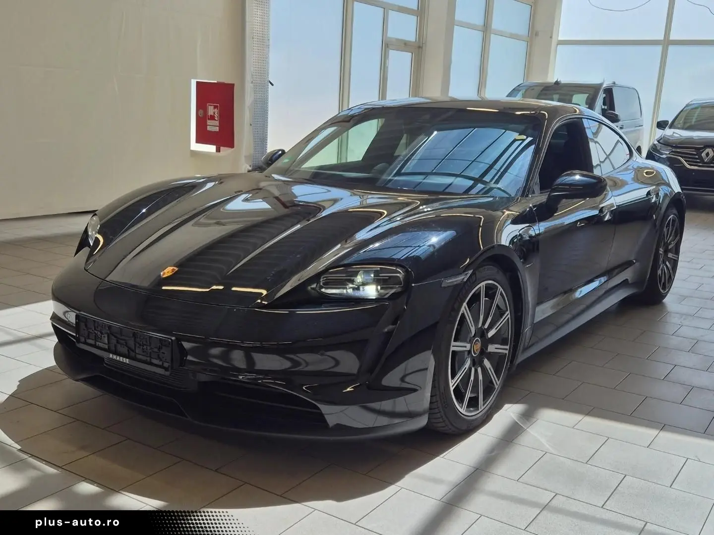 PORSCHE TAYCAN PLUS CHRONO PANO 360  PASM WÄRMEPUMPE BD