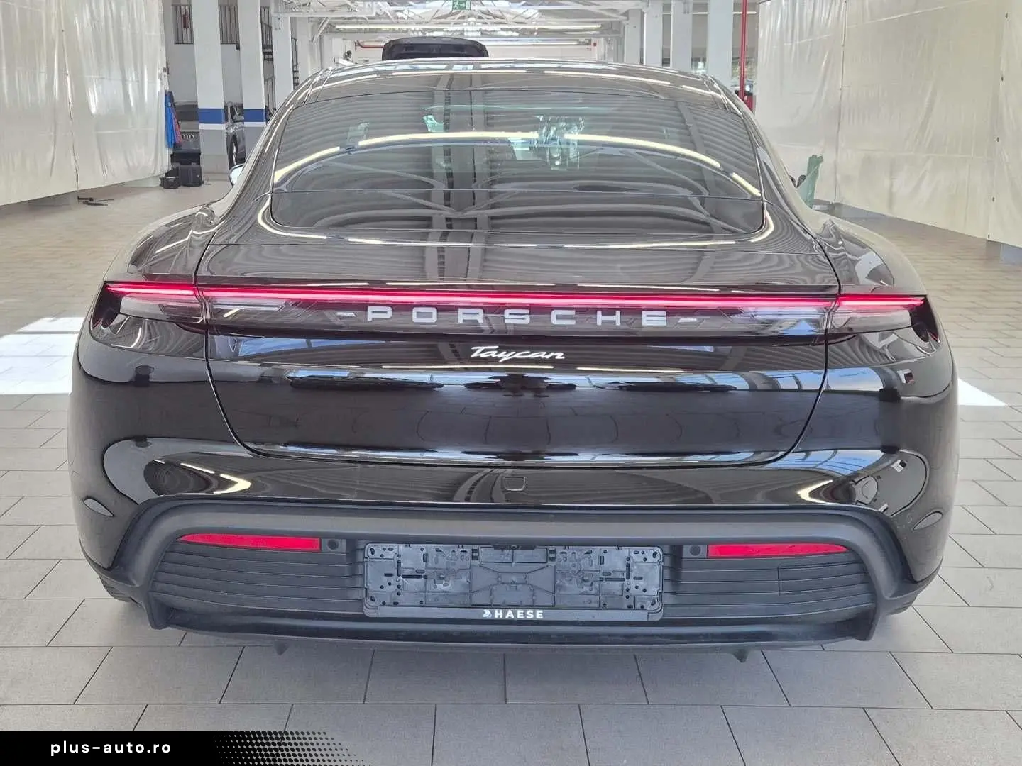PORSCHE TAYCAN PLUS CHRONO PANO 360  PASM WÄRMEPUMPE BD