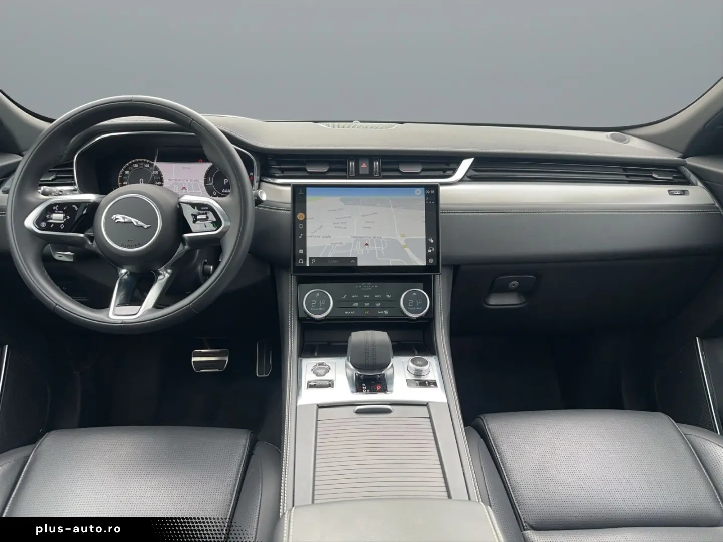 JAGUAR F-PACE D300 R-Dynamic SE Pano AHK WinterPack