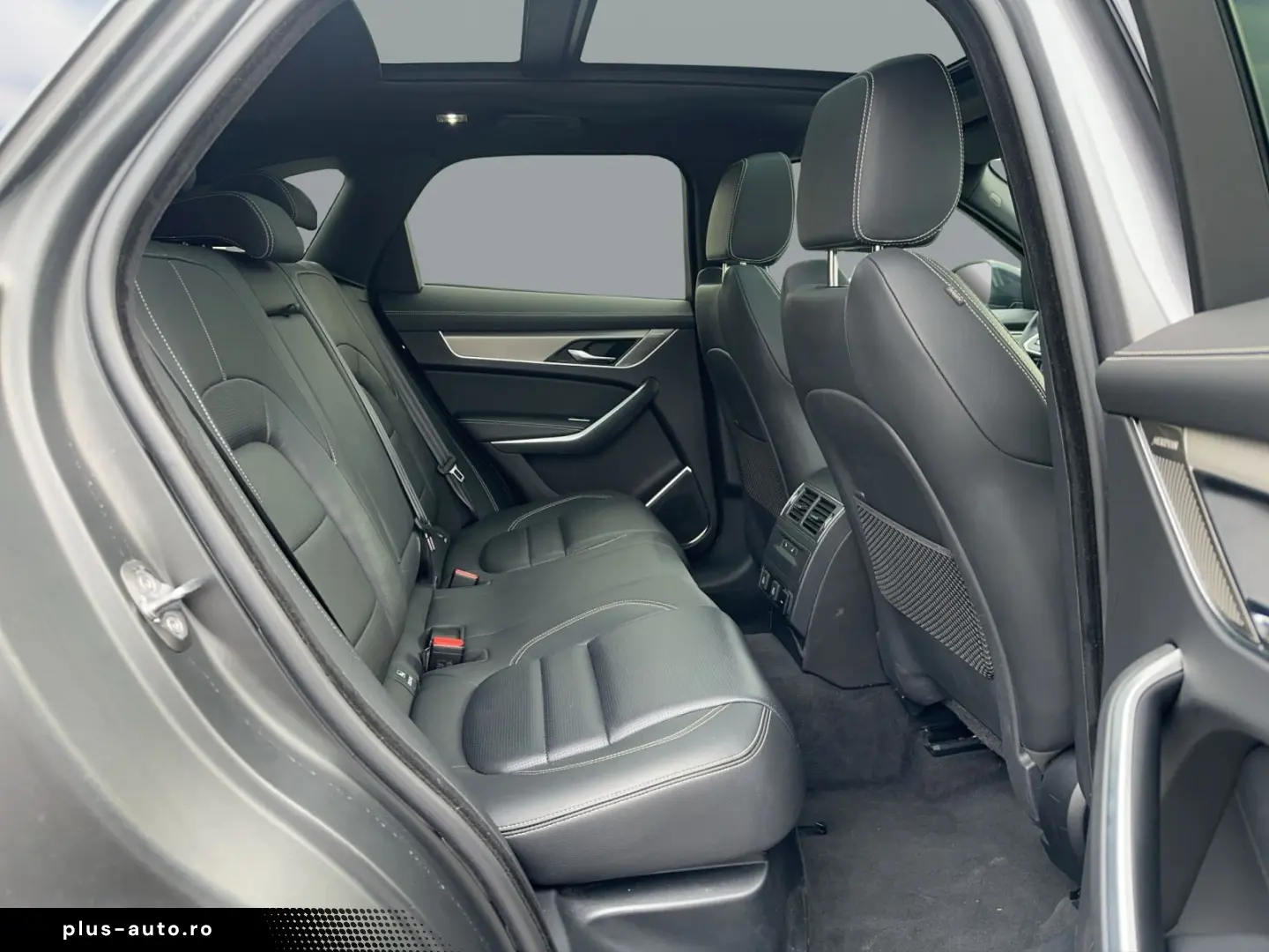 JAGUAR F-PACE D300 R-Dynamic SE Pano AHK WinterPack