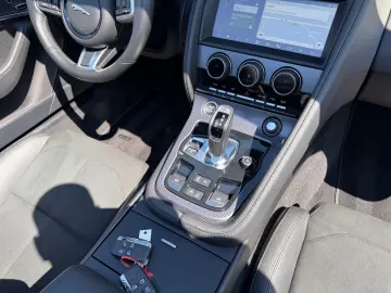JAGUAR F-TYPE  R-DYNAMIC KAMERA MERIDIAN SPORT-ABGAS