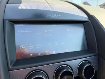 JAGUAR F-TYPE  R-DYNAMIC KAMERA MERIDIAN SPORT-ABGAS