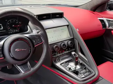 JAGUAR F-Type P450 Coupe R-Dynamic 1Hd Unfallfrei TOP!