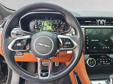 JAGUAR F-Pace P550 SVR