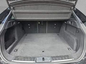 JAGUAR F-Pace D200 AWD R-Dynamic HSE