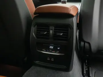BMW M4 Competition xD 360 MDrivers DAB Laser H K HUD