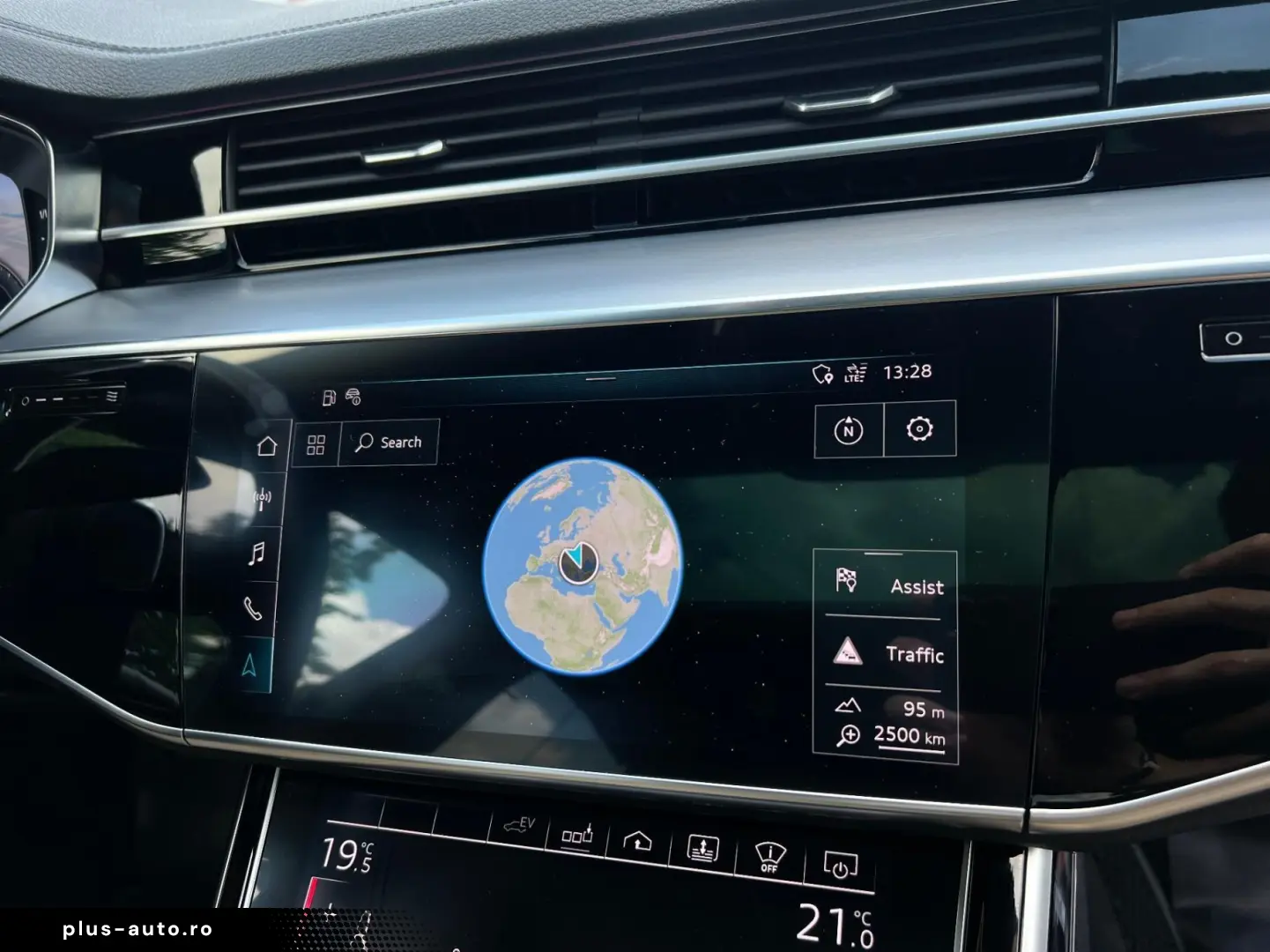 AUDI A8 2019 — imagine 12