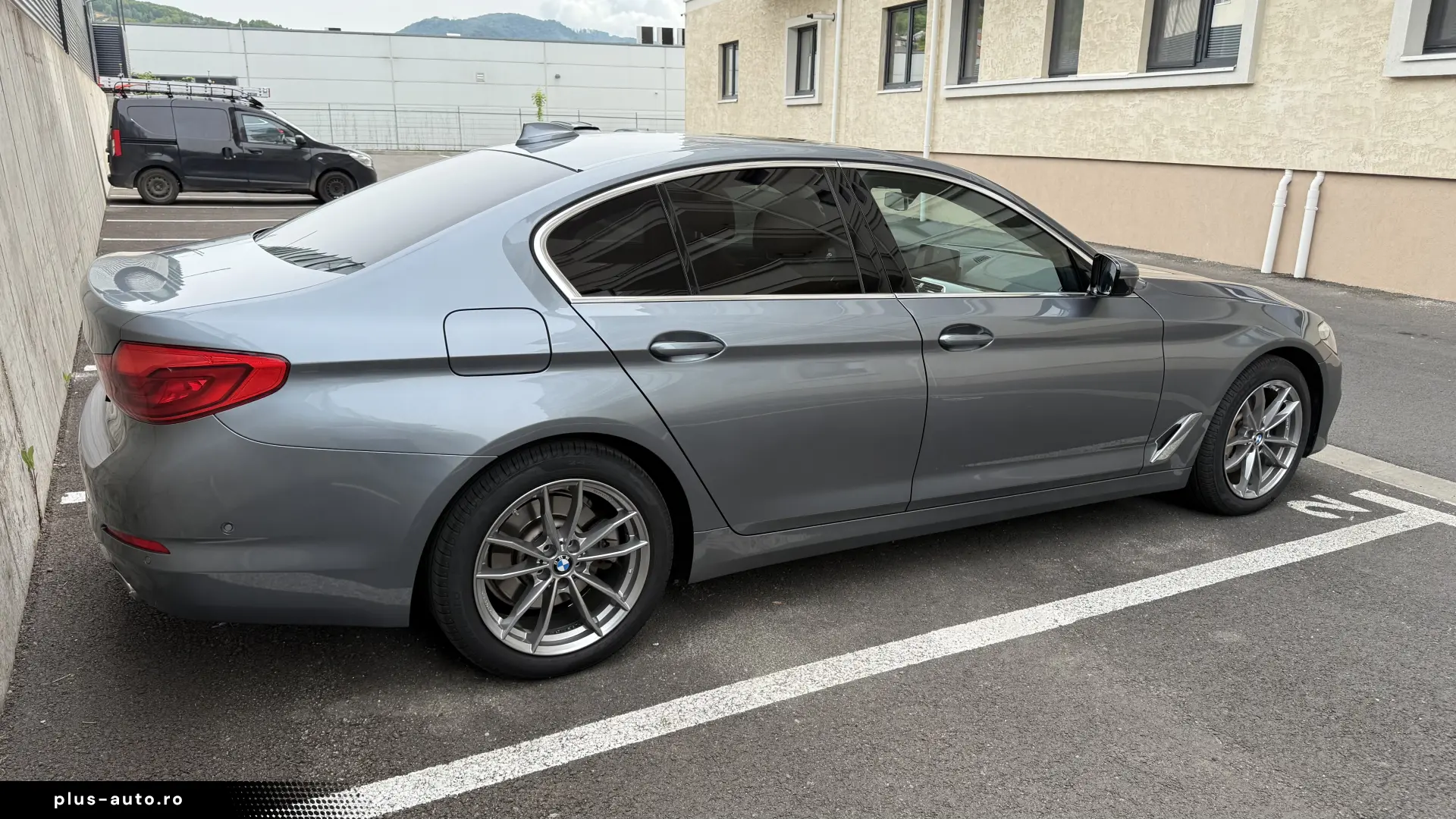 BMW 530