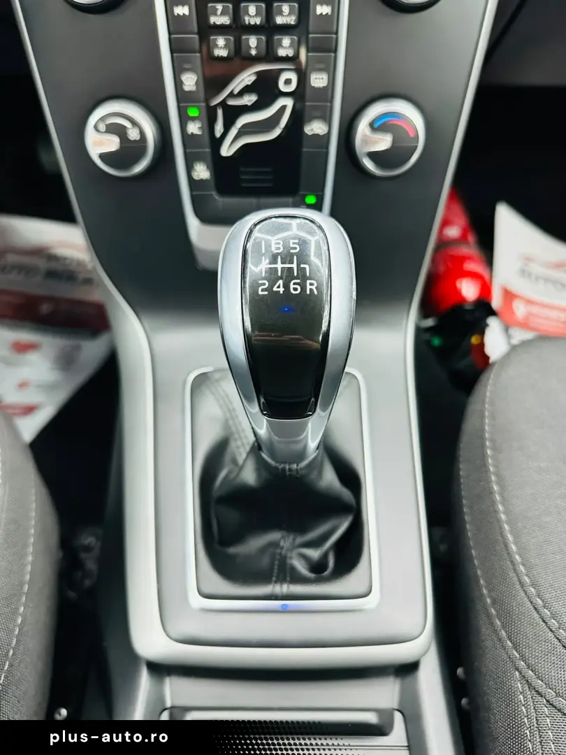 VOLVO V40 2016 2.0D E6 Garantie 12 Luni Rate Avans 0 Doar Cu