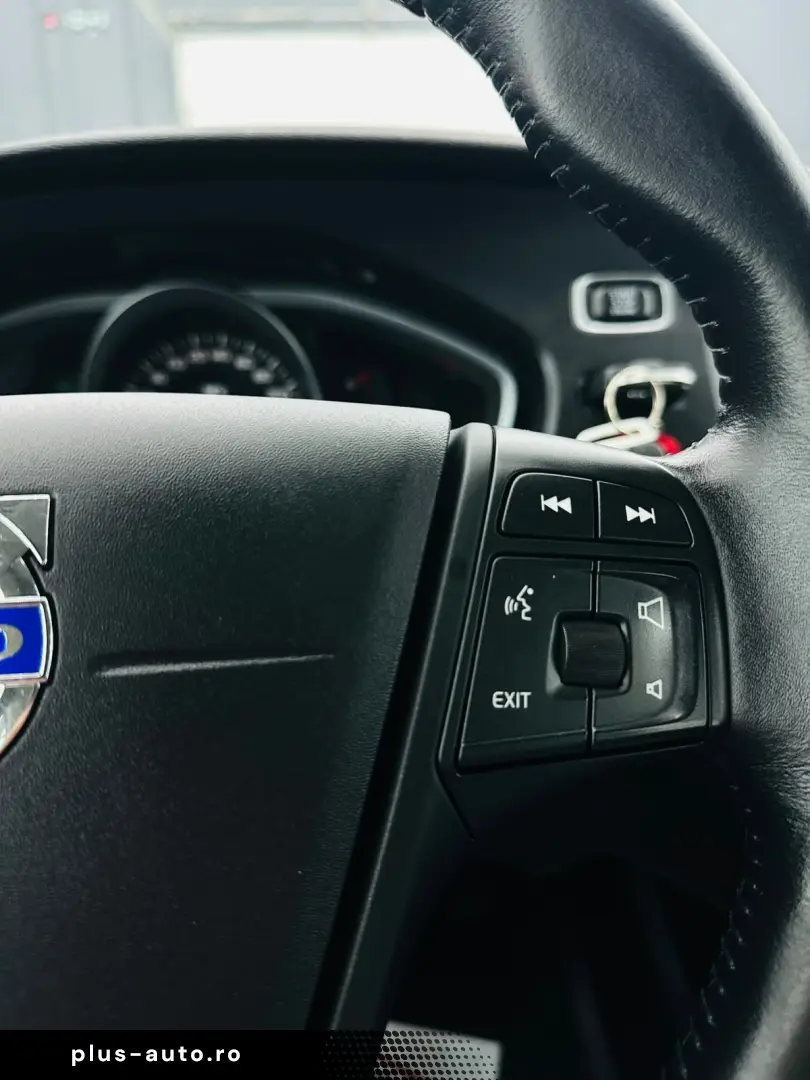 VOLVO V40 2016 2.0D E6 Garantie 12 Luni Rate Avans 0 Doar Cu