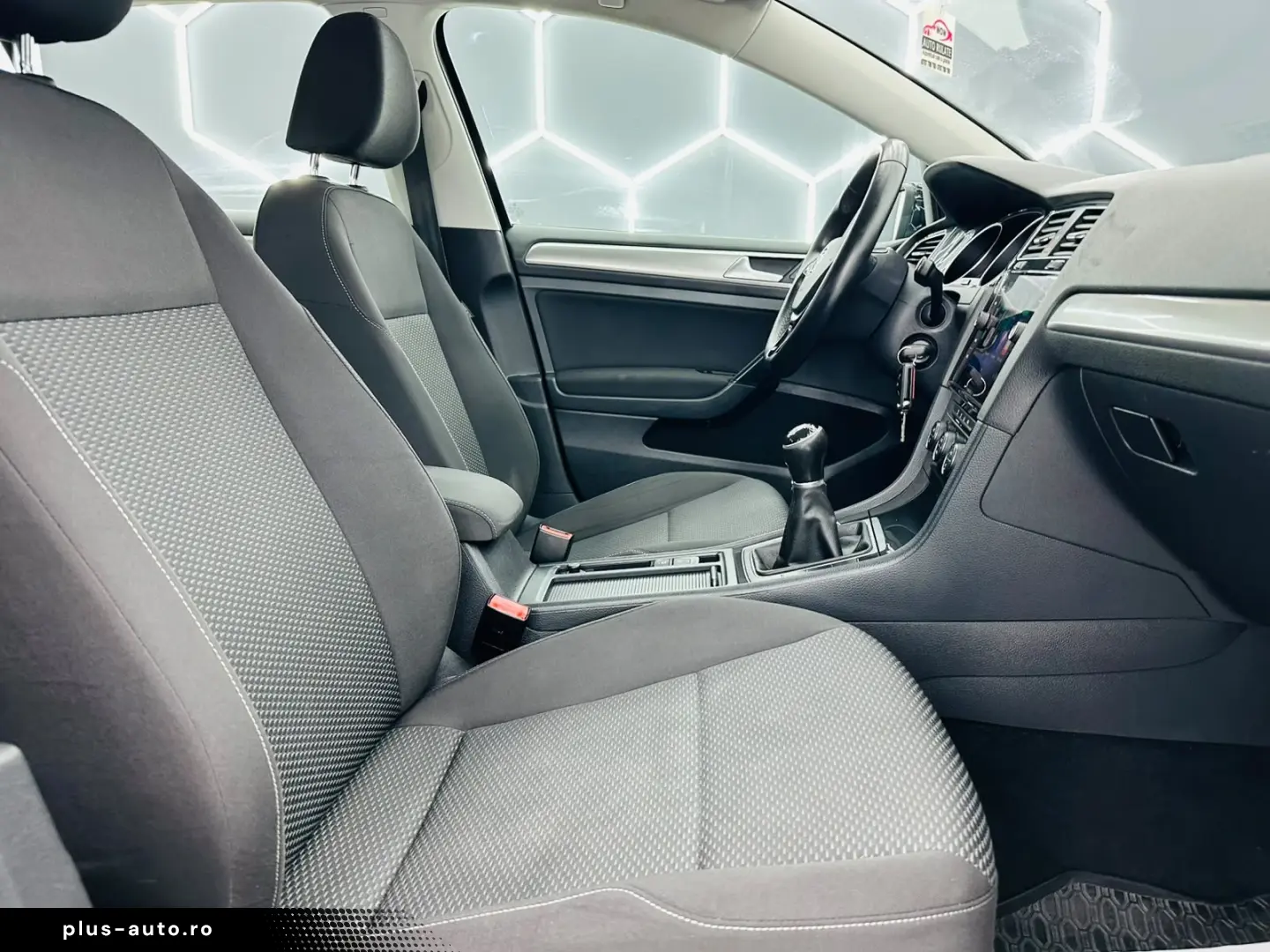 VOLKSWAGEN GOLF 2018 1.6D E6 Garantie 12 Luni Rate Avans 0 D