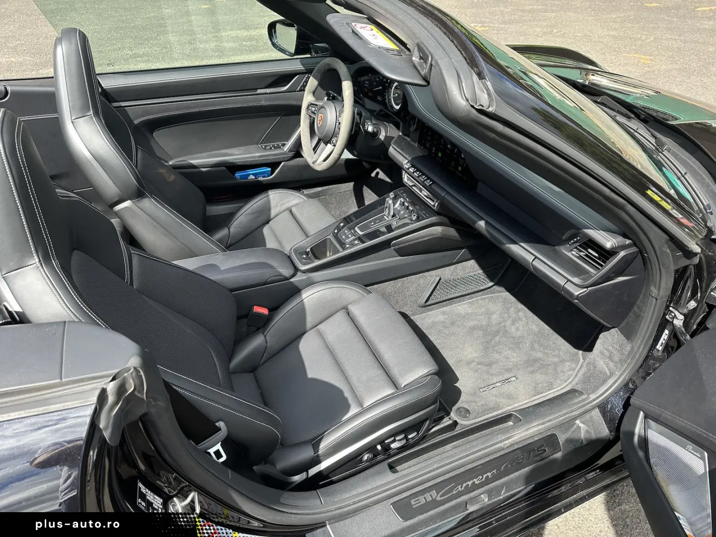 PORSCHE 911 Carrera 4 GTS Cabriolet