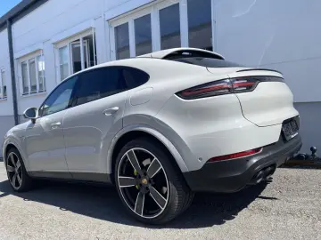 PORSCHE Cayenne Coupe E-Hybrid Platinum Edition