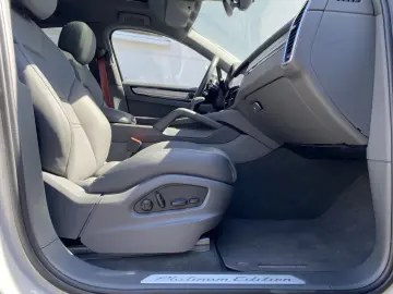 PORSCHE Cayenne Coupe E-Hybrid Platinum Edition