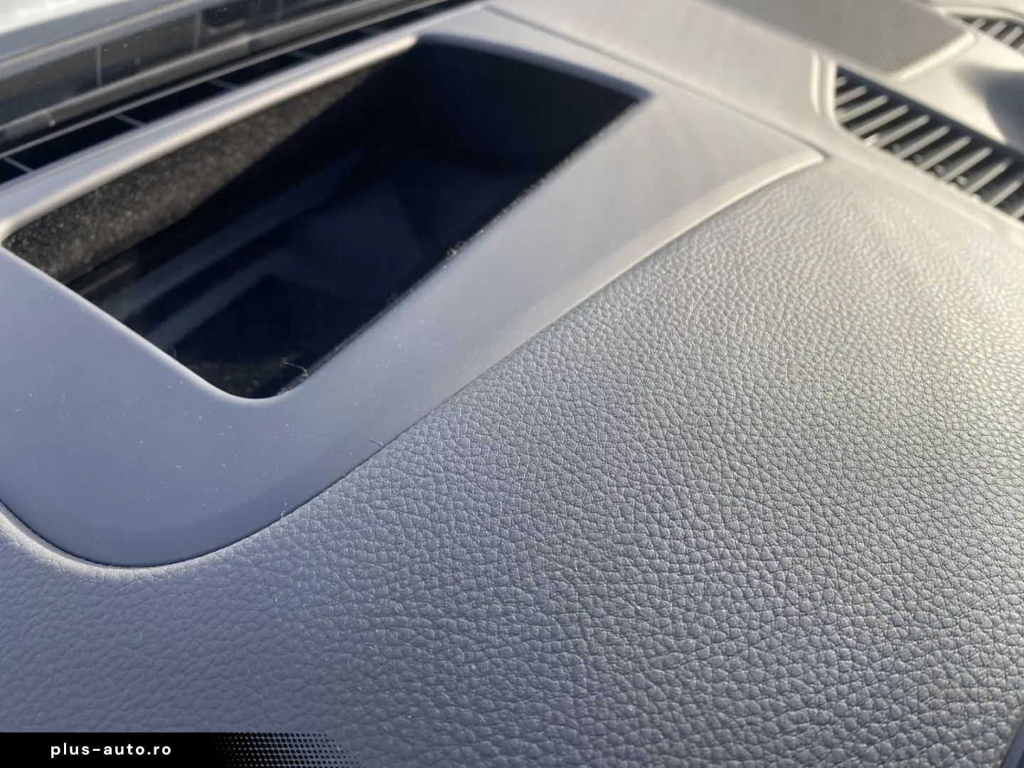 PORSCHE Cayenne Coupe E-Hybrid Platinum Edition