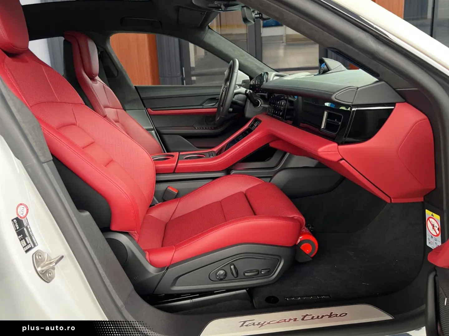 PORSCHE Taycan Turbo Sitzbelüftung 21 Mssion E