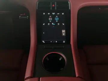 PORSCHE Taycan Turbo Sitzbelüftung 21 Mssion E