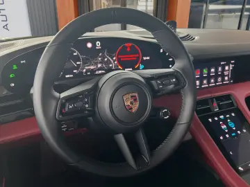 PORSCHE Taycan Turbo Sitzbelüftung 21 Mssion E