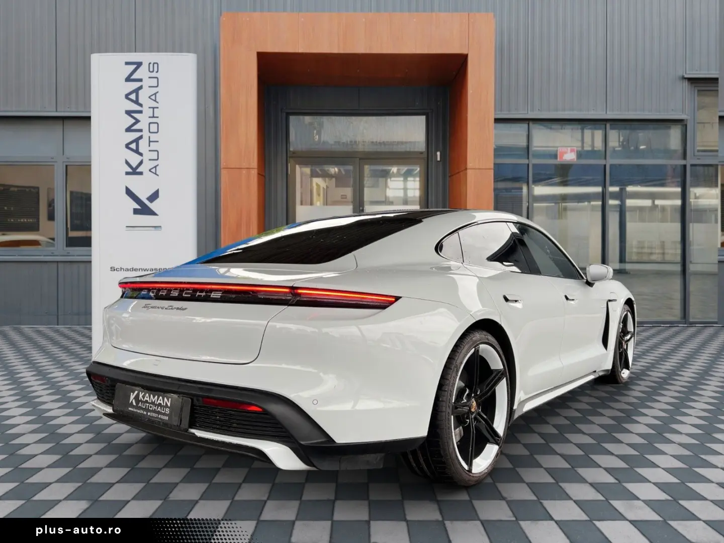 PORSCHE Taycan Turbo Sitzbelüftung 21 Mssion E