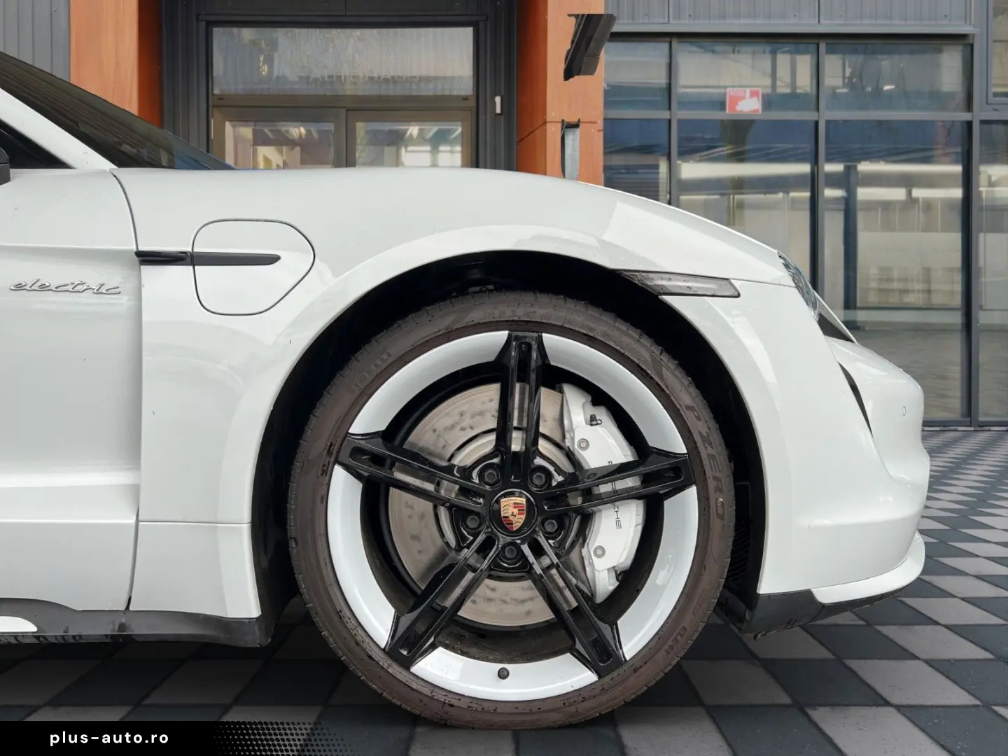 PORSCHE Taycan Turbo Sitzbelüftung 21 Mssion E