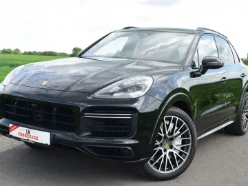 PORSCHE Cayenne Turbo SportDesign 18-W. Pano Chrono 4RL