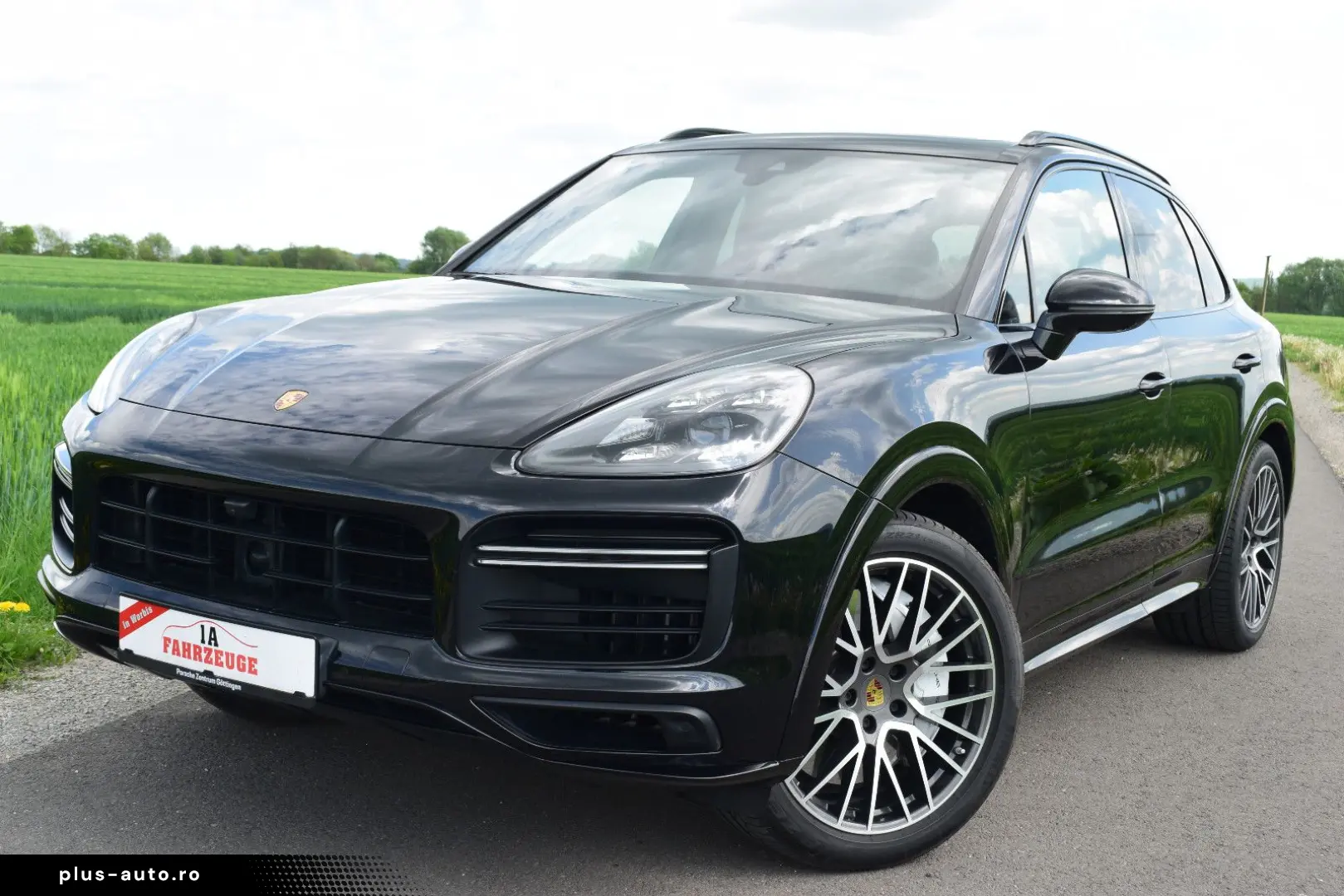 PORSCHE Cayenne Turbo SportDesign 18-W. Pano Chrono 4RL