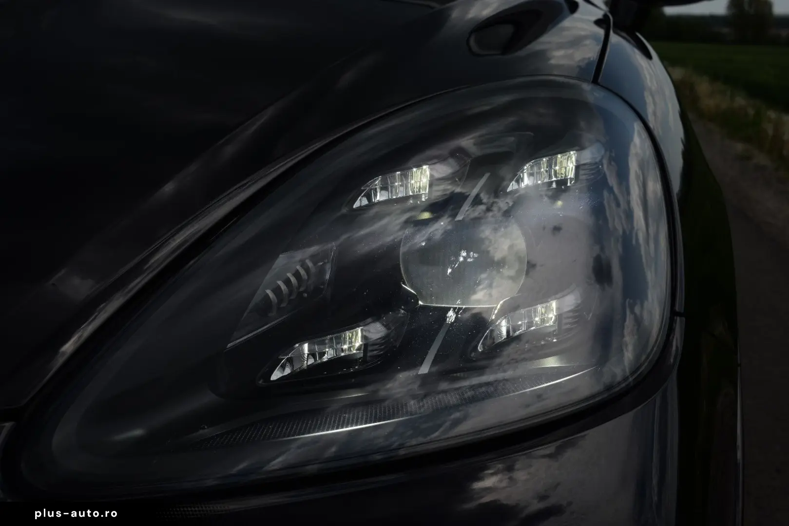 PORSCHE Cayenne Turbo SportDesign 18-W. Pano Chrono 4RL