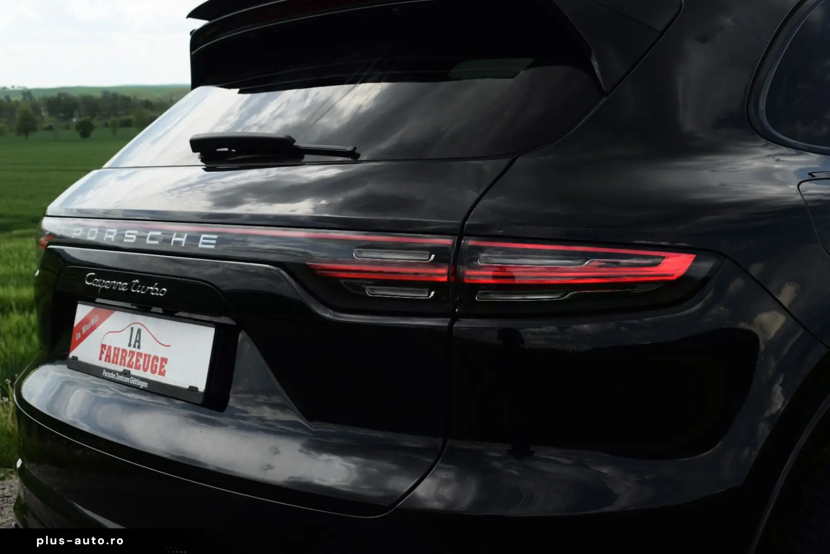 PORSCHE Cayenne Turbo SportDesign 18-W. Pano Chrono 4RL