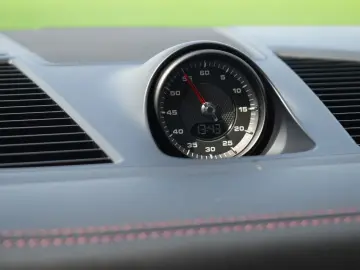 PORSCHE Cayenne Turbo SportDesign 18-W. Pano Chrono 4RL