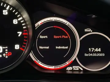 PORSCHE Panamera GTS SOURROUND VIEW PDCC PTVPLUS SOFORT