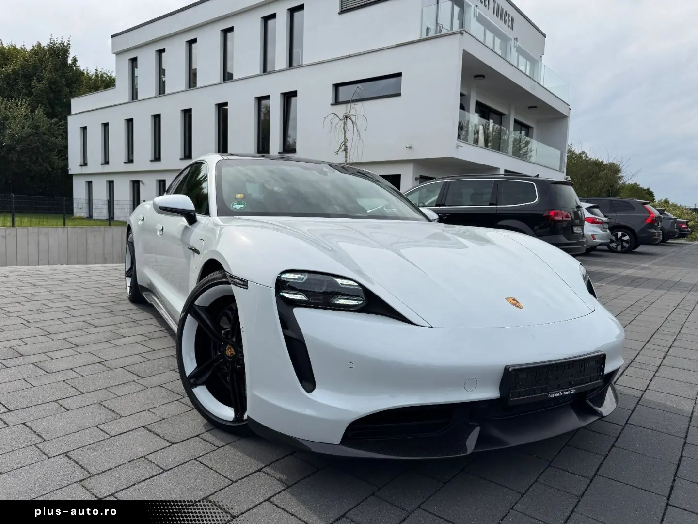 PORSCHE Taycan Turbo S Approved 2 Jahre  21  VOLL Carbon