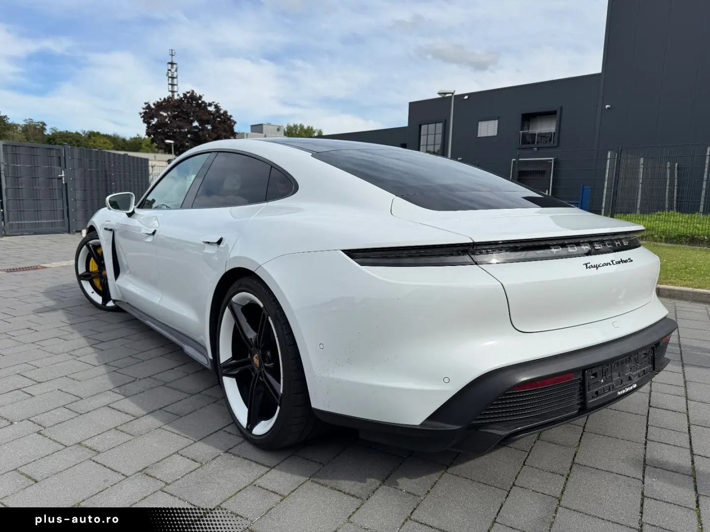 PORSCHE Taycan Turbo S Approved 2 Jahre  21  VOLL Carbon