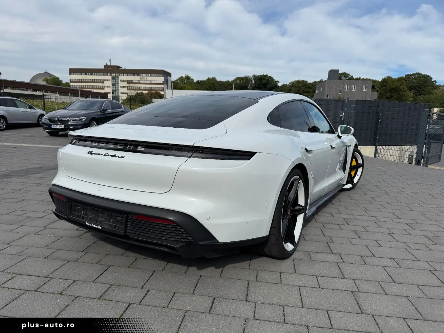 PORSCHE Taycan Turbo S Approved 2 Jahre  21  VOLL Carbon