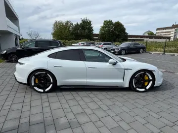 PORSCHE Taycan Turbo S Approved 2 Jahre  21  VOLL Carbon