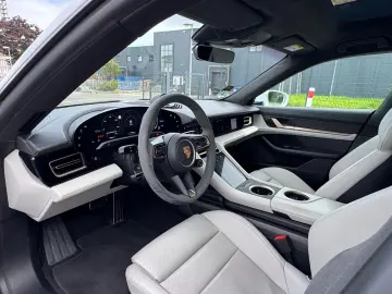 PORSCHE Taycan Turbo S Approved 2 Jahre  21  VOLL Carbon