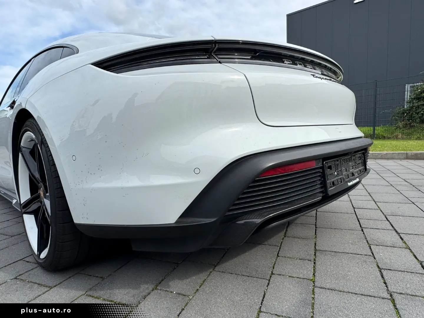 PORSCHE Taycan Turbo S Approved 2 Jahre  21  VOLL Carbon
