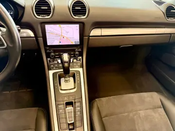 PORSCHE 718 Boxster S PDK Sportabgas 20Zoll AppleCarPlay