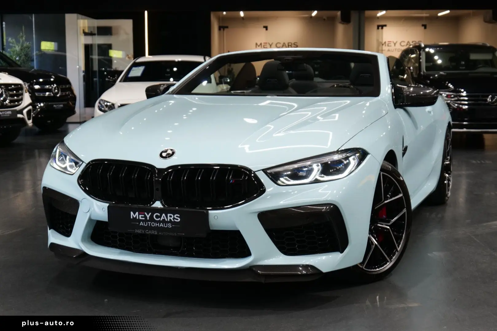 BMW M8 Cabrio Competition  M-Drivers B&W 360  MwSt