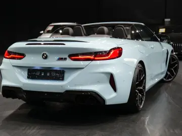 BMW M8 Cabrio Competition  M-Drivers B&W 360  MwSt