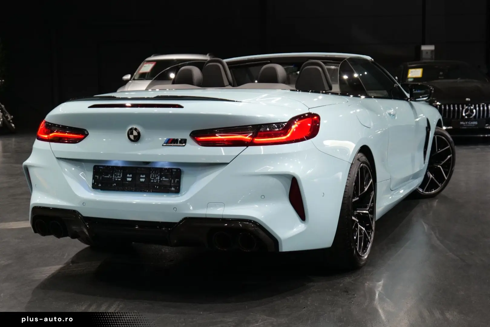 BMW M8 Cabrio Competition  M-Drivers B&W 360  MwSt