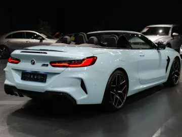 BMW M8 Cabrio Competition  M-Drivers B&W 360  MwSt