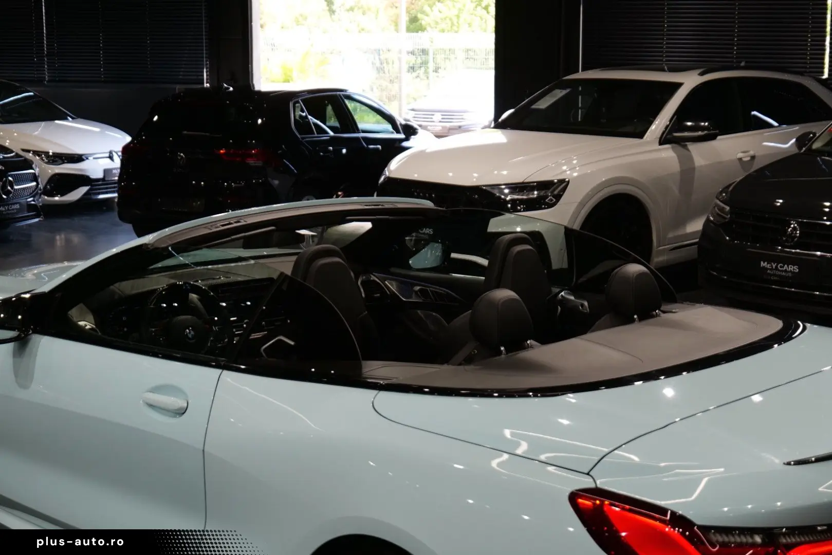 BMW M8 Cabrio Competition  M-Drivers B&W 360  MwSt