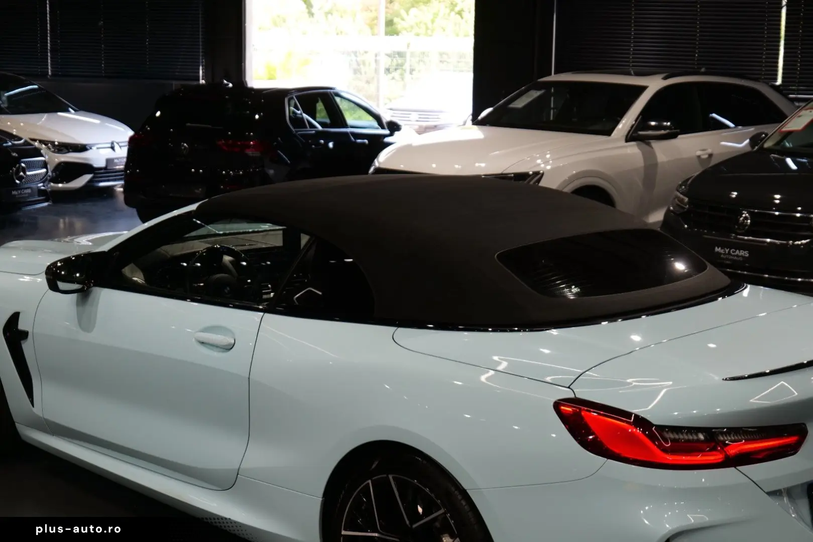 BMW M8 Cabrio Competition  M-Drivers B&W 360  MwSt