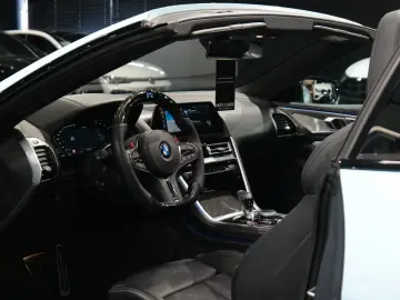 BMW M8 Cabrio Competition  M-Drivers B&W 360  MwSt