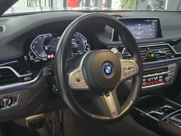 BMW 745 L e M Sport INDIVIDUAL Executive Lounge